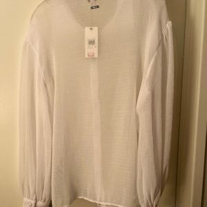 GUESS: Ladies beautiful sheer white blouse, flattering never worn!